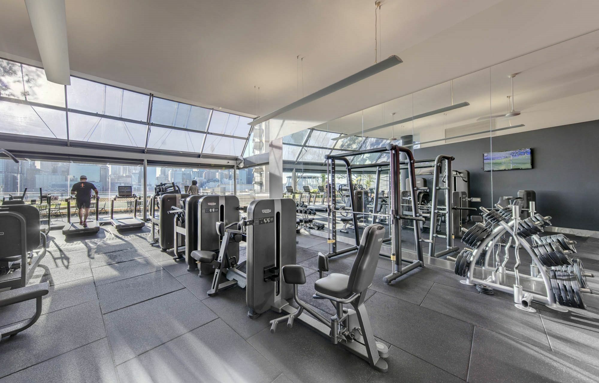 The Star Grand Hotel And Residences Sydney Kültér fotó The gym at the 1000 Museum
